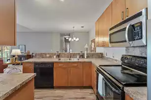805 Marymont Ln E, Charleston, SC 29414 - Photo 10