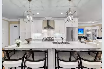 155 Wingo Way Way #451, Mount Pleasant, SC 29464 - Photo 2