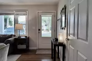 327 Cheraw Dr, Charleston, SC 29412 - Photo 6