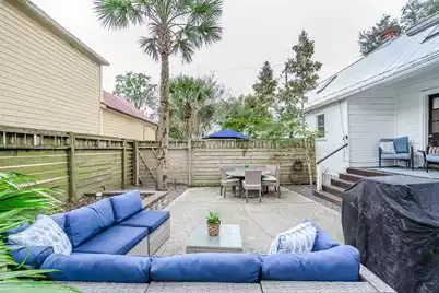 425 King Street, Mount Pleasant, SC 29464 - Photo 6