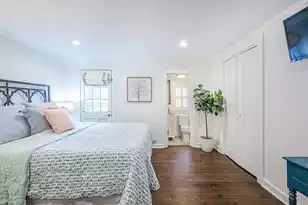 425 King St, Mount Pleasant, SC 29464 - Photo 18