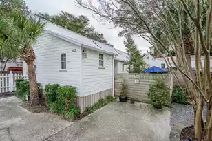 425 King St, Mount Pleasant, SC 29464 - Photo 4