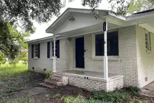 155 End Dr W, Moncks Corner, SC 29461 - Photo 2