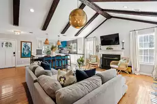 634 Bridlewood Ln, Mount Pleasant, SC 29464 - Photo 4