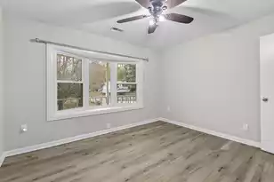 402 Chippendale Ln, Bonneau, SC 29431 - Photo 14