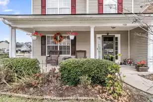 402 Jamestown Dr, Summerville, SC 29486 - Photo 2
