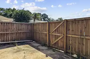 415 Parkdale Dr, Charleston, SC 29414 - Photo 8