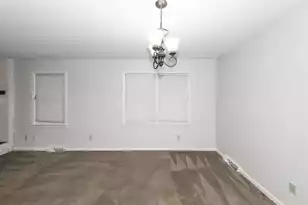 305 Chessington Cir, Summerville, SC 29485 - Photo 8