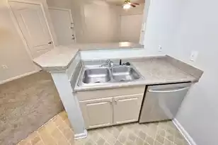 1300 Park West Blvd, Mount Pleasant, SC 29466 - Photo 10