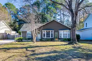 1493 Crossing Ln E, Mount Pleasant, SC 29466 - Photo 2