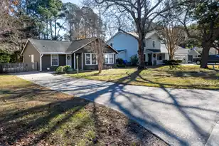 1493 Crossing Ln E, Mount Pleasant, SC 29466 - Photo 6