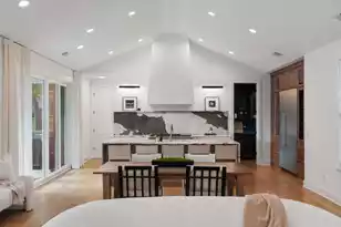 916 Kincade Dr, Mount Pleasant, SC 29464 - Photo 2