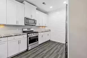 394 Sanctuary Park Dr, Summerville, SC 29486 - Photo 6