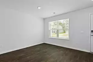 913 Long Blf Rd, Summerville, SC 29486 - Photo 8