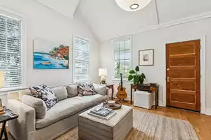 11 Dewey St, Charleston, SC 29403 - Photo 8