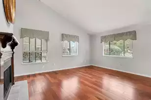 1131 Daffodil Ln, Mount Pleasant, SC 29464 - Photo 8