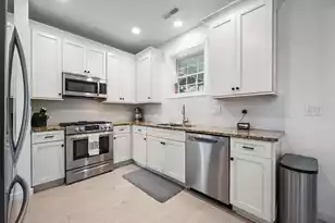 1676 Jorrington St, Mount Pleasant, SC 29466 - Photo 8