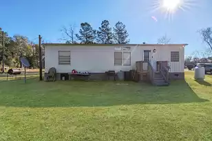 1105 Peacock St, Manning, SC 29102 - Photo 14