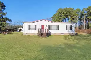 1105 Peacock St, Manning, SC 29102 - Photo 2