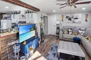 1105 Peacock St, Manning, SC 29102 - Photo 6