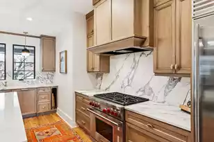 22 Limehouse St, Charleston, SC 29401 - Photo 8