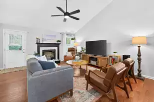 551 Castle Hall Rd, Mount Pleasant, SC 29464 - Photo 2