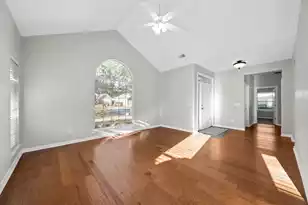 4036 Harleston Green Ln, Mount Pleasant, SC 29466 - Photo 8