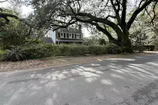2121 Wappoo Dr, James Island, SC 29412 - Photo 2