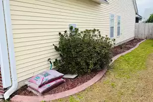 404 Dovetail Cir, Summerville, SC 29483 - Photo 4