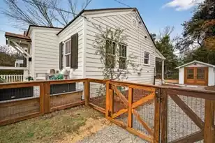 136 Maple St, Charleston, SC 29403 - Photo 4