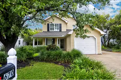 670 Poaug Lane, Mount Pleasant, SC 29464 - Photo 2