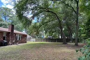 1056 Yorktown Dr, Charleston, SC 29412 - Photo 4