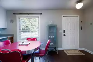 958 Fowler Ct, Mount Pleasant, SC 29464 - Photo 2