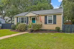 736 McCants Dr, Mount Pleasant, SC 29464 - Photo 4