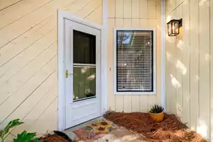 1116 Daffodil Ln, Mount Pleasant, SC 29464 - Photo 4