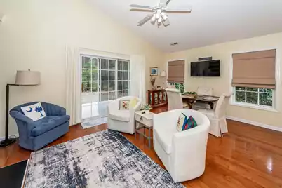 1520 Wellesley Circle, Mount Pleasant, SC 29466 - Photo 10