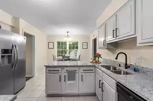 105 Spring St, Summerville, SC 29485 - Photo 6