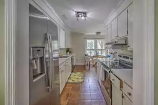 1023 Plantation Ct, Mount Pleasant, SC 29464 - Photo 10
