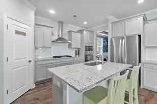 721 Redbud Ln, Summerville, SC 29486 - Photo 4