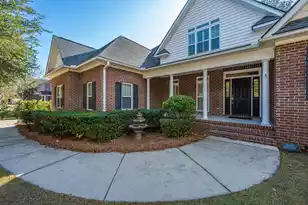 329 Ayers Cir, Summerville, SC 29485 - Photo 6