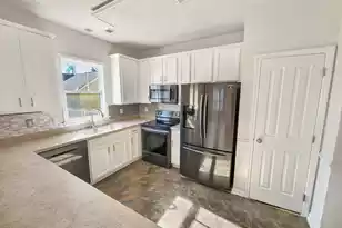 205 Trillium Ave, Summerville, SC 29483 - Photo 2