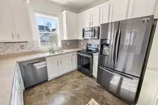 205 Trillium Ave, Summerville, SC 29483 - Photo 8