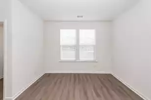 4633 Forest Hills Dr, North Charleston, SC 29418 - Photo 10