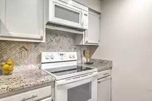 1054 Anna Knapp Blvd, Mount Pleasant, SC 29464 - Photo 20