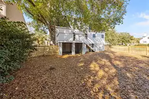 695 Gate Post Dr, Mount Pleasant, SC 29464 - Photo 46