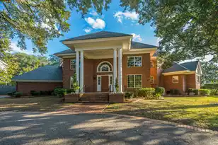 235 Country Club Ln, Charleston, SC 29412 - Photo 2