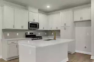 5043 Blackberry Ln Ln, Ravenel, SC 29470 - Photo 4