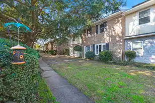 712 Harbor Ln, Mount Pleasant, SC 29464 - Photo 2