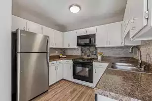 7911 Windfern Ct, North Charleston, SC 29418 - Photo 4