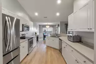 1505 Wellesley Cir, Mount Pleasant, SC 29466 - Photo 12